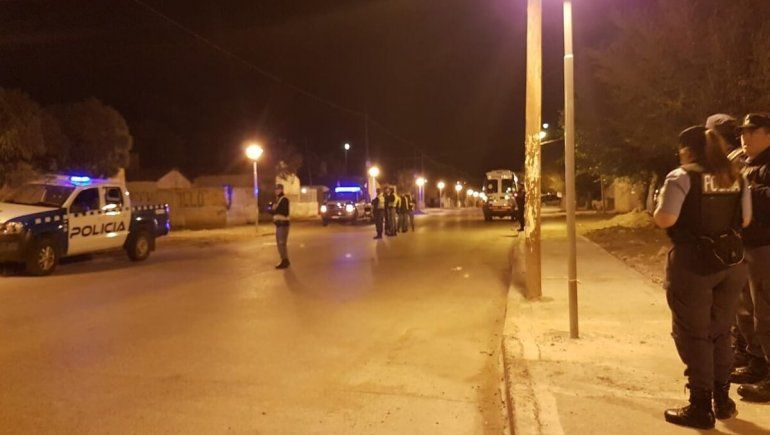 Cutral Co: armados, robaron una camioneta y 100 mil pesos