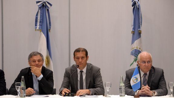 Gutiérrez, Cabrera y Brillo, durante el encuentro.&nbsp;