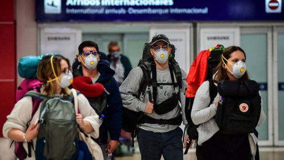 Esta semana van a volver al país más de 4000 varados