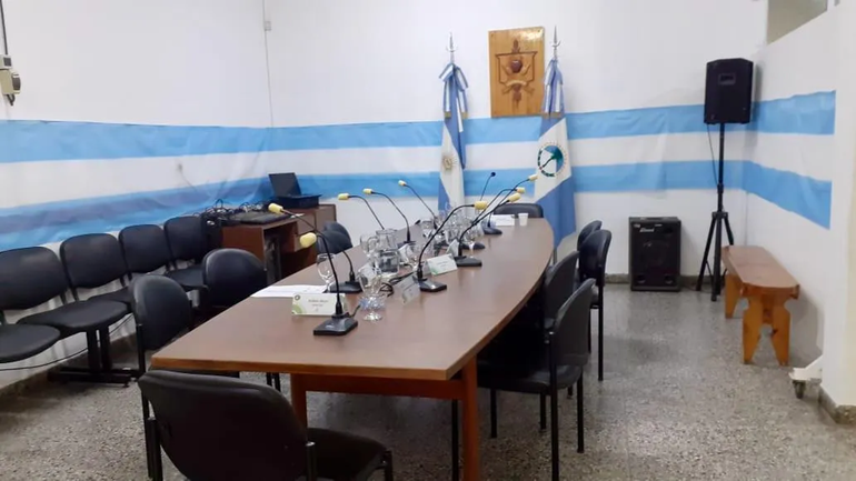 La sesión especial del miércoles donde se iba a aprobar la emergencia en seguridad se desactivó por un llamado desde el ministerio de Seguridad de la Provincia.