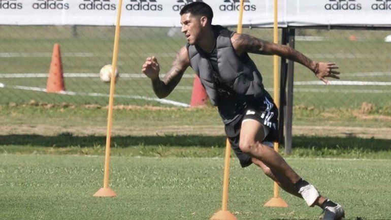 Enzo Pérez entrenó con normalidad y alivió a Gallardo