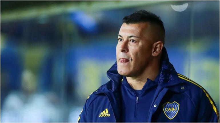 Caliente: a quién mandó a callar Almirón tras el gol de Benedetto en Boca