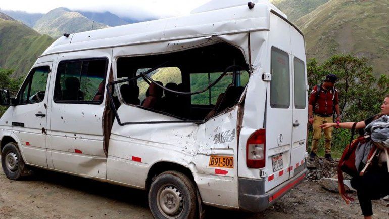 Una roca se desprendió de la corteza montañosa