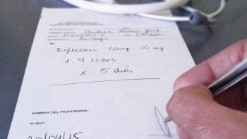 denunciaron a una secretaria por falsificar la firma de un medico