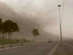 En el Día de la Madre, varias provincias están bajo alerta por vientos fuertes de hasta km/h. La precausiones del Servicio Meteorológico Nacional. En el Día de la Madre, varias provincias están bajo alerta por vientos fuertes de hasta km/h. La precausiones del Servicio Meteorológico Nacional.