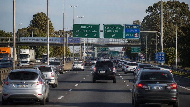 El fallo ordenó indemnizar al dueño del auto robado e incendiado tras revocar la sentencia de primera instancia. El fallo ordenó indemnizar al dueño del auto robado e incendiado tras revocar la sentencia de primera instancia.