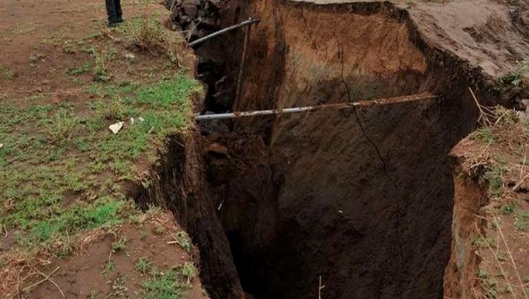 África oriental concentra el sistema de fracturas tectónicas que separa lentamente dos grandes subplacas continentales, en un proceso que se extiende por miles de kilómetros. África oriental concentra el sistema de fracturas tectónicas que separa lentamente dos grandes subplacas continentales, en un proceso que se extiende por miles de kilómetros.