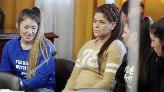 Yaqui Vargas al escuchar la condena a 15 años de cárcel.