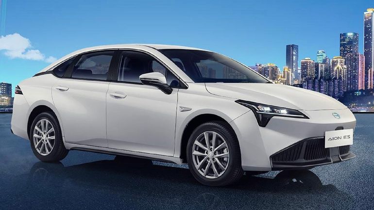 AION ES EV: un sedán eléctrico con 442 kilómetros de autonomía. AION ES EV: un sedán eléctrico con 442 kilómetros de autonomía.