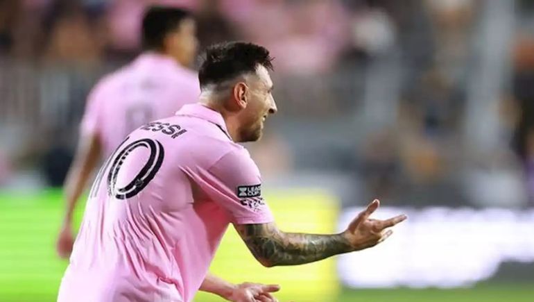 Lionel Messi y su nuevo festejo.