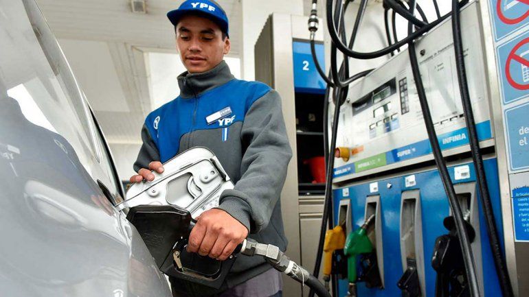 En la zona un 40% paga el combustible con tarjeta de crédito