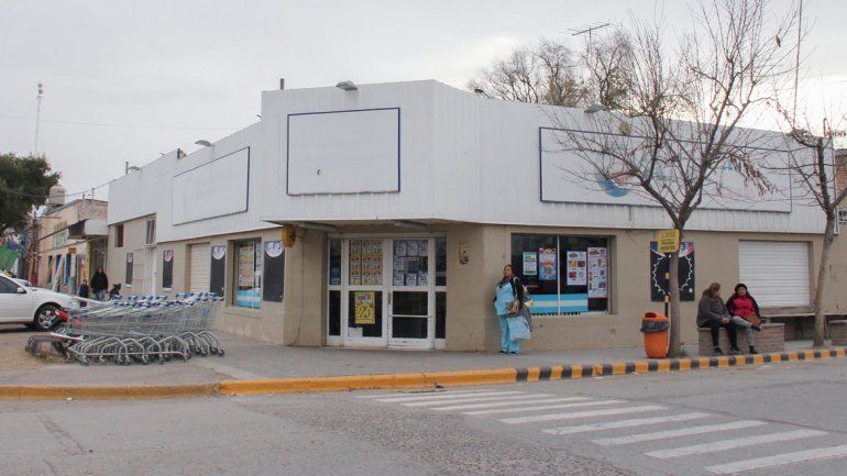 A metros de la Cooperativa Obrera de Fernández Oro comenzó la pesadilla.