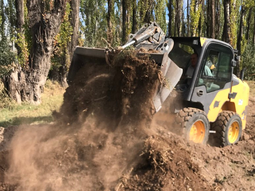 Este jueves iniciaron los trabajos para la construcción de una nueva bicisenda que atravesará la calle San Luis de Cipolletti. Este jueves iniciaron los trabajos para la construcción de una nueva bicisenda que atravesará la calle San Luis de Cipolletti.