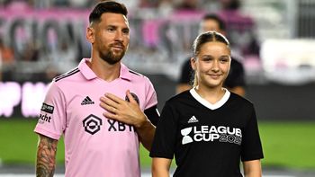Lionel Messi junto a Harper Seven Beckham. Lionel Messi junto a Harper Seven Beckham.