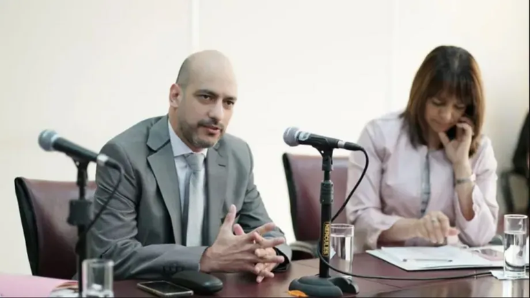 El juez Juan Pablo Encina persiguió y atrapó al ladrón que le robó a su papá. El juez Juan Pablo Encina persiguió y atrapó al ladrón que le robó a su papá.