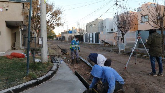 Gaido recorrió la obra del sistema pluvial en Los Polvorines