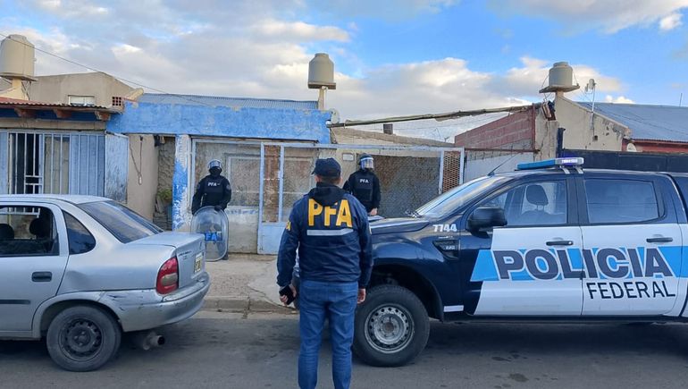 La Policía Federal desbarató un kiosco narco y secuestró varios kilos de marihuana