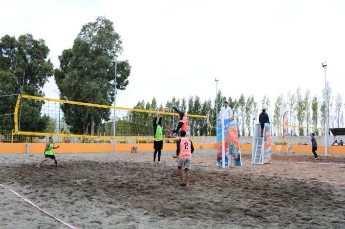 Mendoza arrasó con todo en exitoso torneo nacional de Beach Vóley en Cutral Co