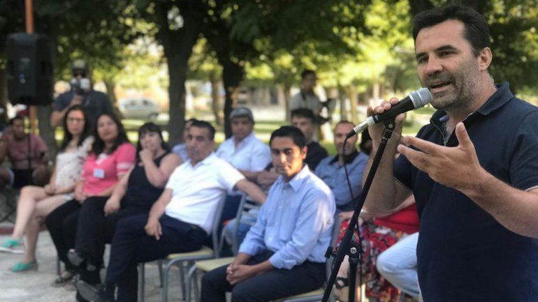 El kirchnerismo fustigó la ausencia de los vice en la lista