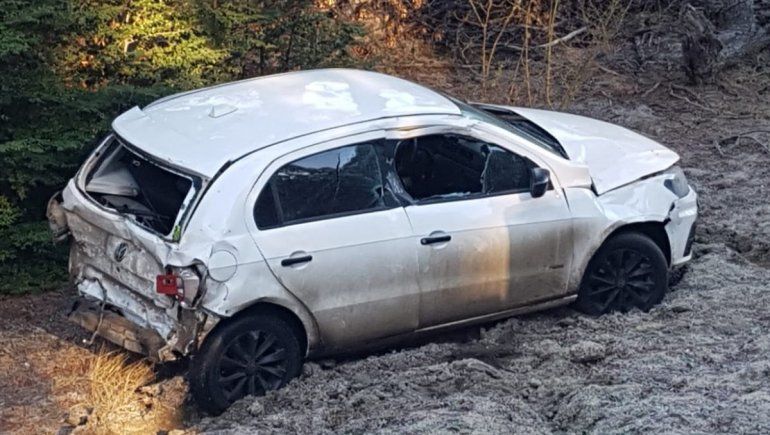 En hielo causó varios accidentes en la Ruta de los Siete Lagos en las últimas horas.