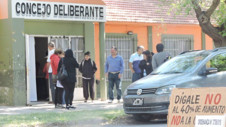 La iniciativa popular generó la participación de los vecinos de Plottier.