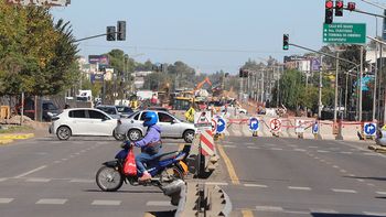 Las calles habilitadas para cruzar la Avenida Mosconi son siete. Las calles habilitadas para cruzar la Avenida Mosconi son siete.