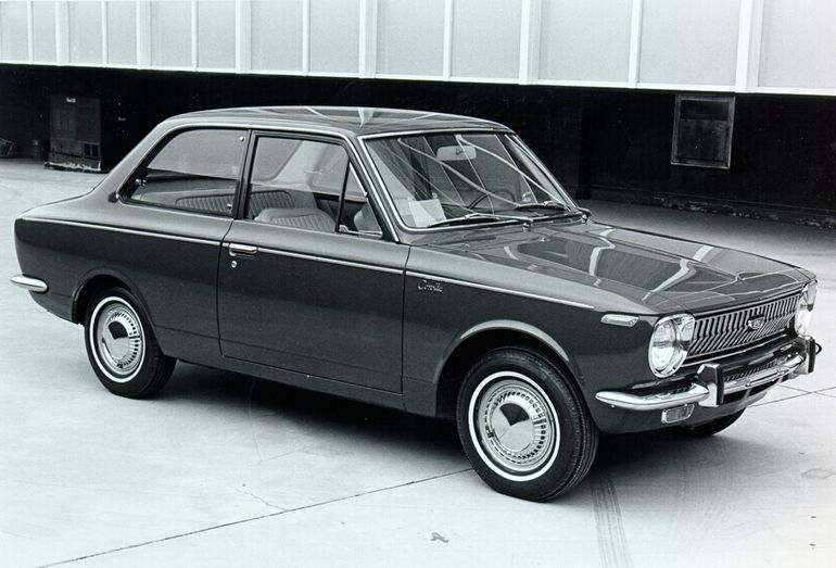 La primera generación del Toyota Corolla vio la luz en 1966. Foto: Toyota La primera generación del Toyota Corolla vio la luz en 1966. Foto: Toyota