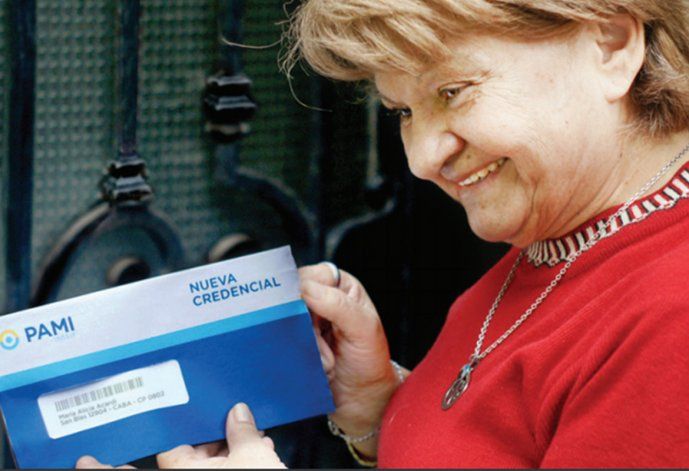 La credencial física o digital que acredite la afiliación al PAMI es esencial para activar el sistema de prestación por urgencia. La credencial física o digital que acredite la afiliación al PAMI es esencial para activar el sistema de prestación por urgencia.