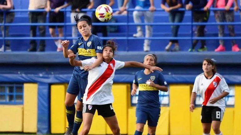 Las futbolistas embarazadas mantendrán su empleo y su salario