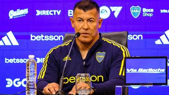 Almirón le explicó a los hinchas por qué no jugaron los titulares. Almirón le explicó a los hinchas por qué no jugaron los titulares.