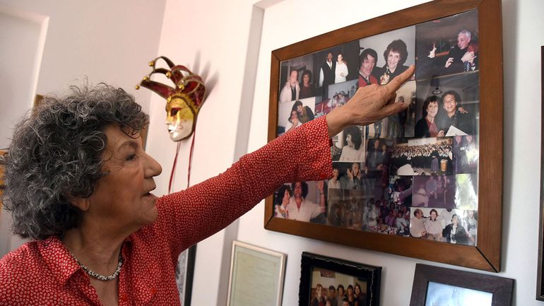 Hilda hizo mucho en los medios de comunicación neuquinos, pero, ante todo, siempre fue una apasionada por la radio. Con La Luna en la Almohada, Hilda con H, Al sábado llámelo H y tantas otras propuestas con las que fue parte de LU19, Radio Horizonte, Radio Comunidad, La voz del Neuquén, Radio Calf Universidad, LU5 y RTN. Hilda hizo mucho en los medios de comunicación neuquinos, pero, ante todo, siempre fue una apasionada por la radio. Con La Luna en la Almohada, Hilda con H, Al sábado llámelo H y tantas otras propuestas con las que fue parte de LU19, Radio Horizonte, Radio Comunidad, La voz del Neuquén, Radio Calf Universidad, LU5 y RTN.