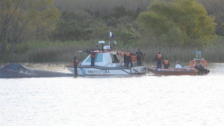 Una mujer murió ahogada en el río Paraná: buscan a su marido