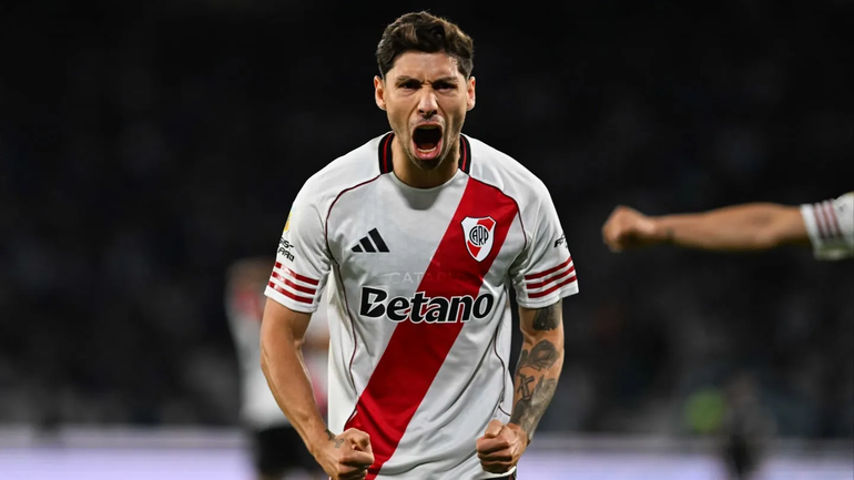 Montiel y Meza convirtieron para River.