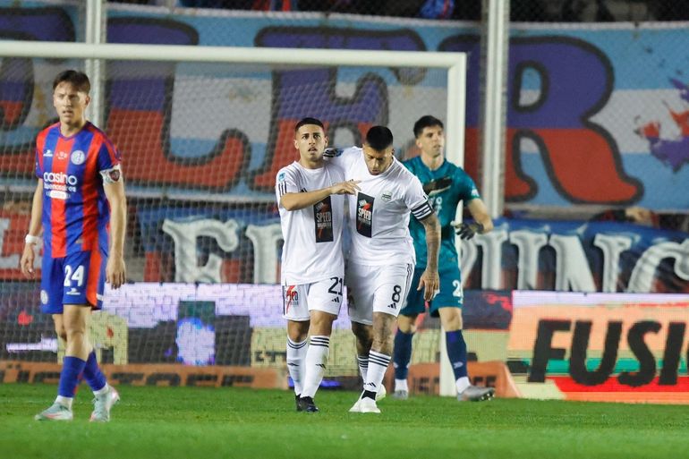 Pésimo arranque del San Lorenzo de Pipo Gorosito: eliminado por Riestra
