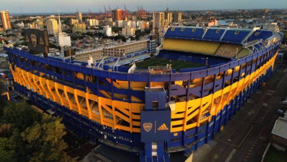 La bombonera se engalanará este domingo con el encuentro entre Boca y River