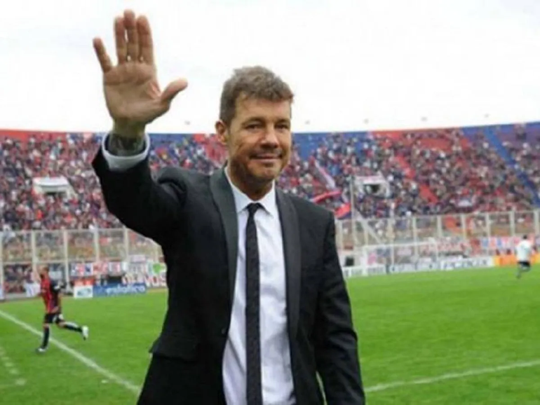 Bomba: Tinelli, acorralado, renunció a la presidencia de San Lorenzo