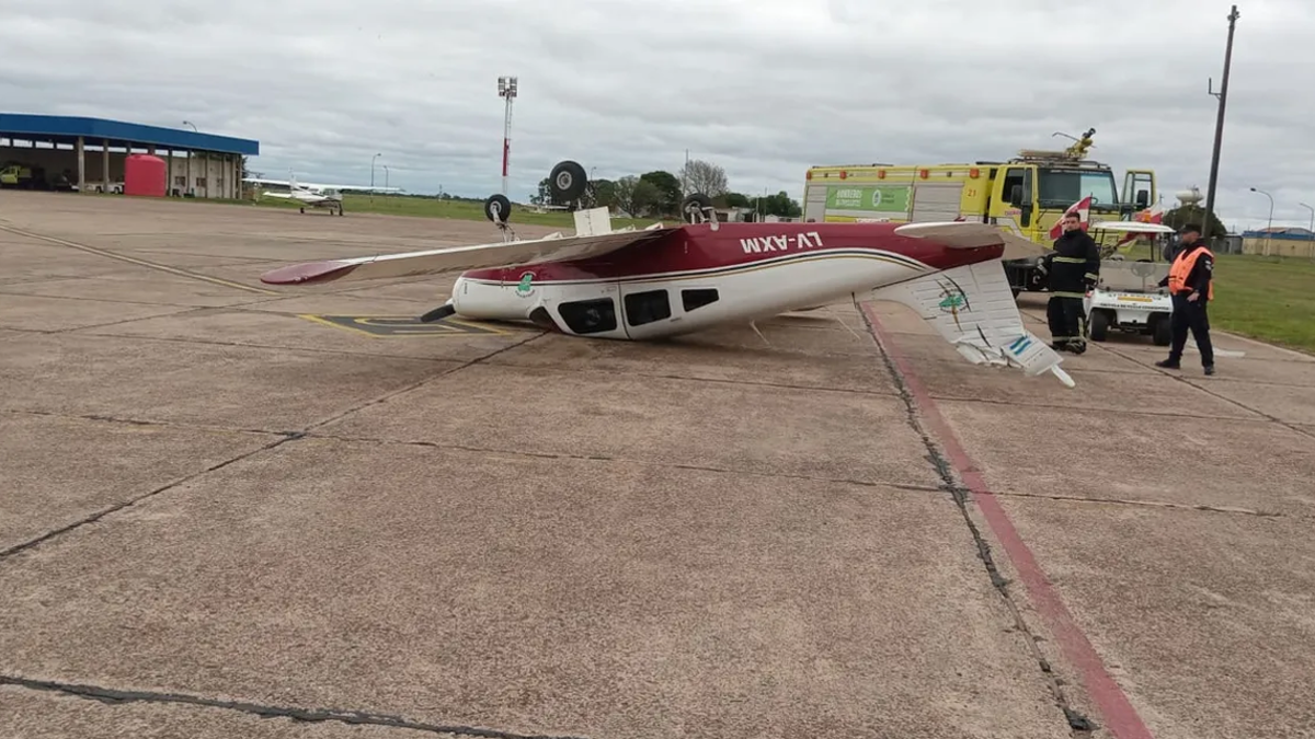 Flybondi produjo el vuelco de una avioneta en Corrientes thumbnail