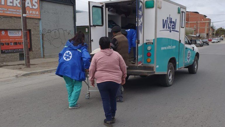 Murió el hombre que se había caído de una ambulancia