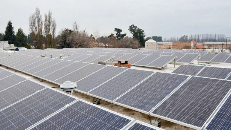 En Centenario ya hay varios edificios con paneles solares