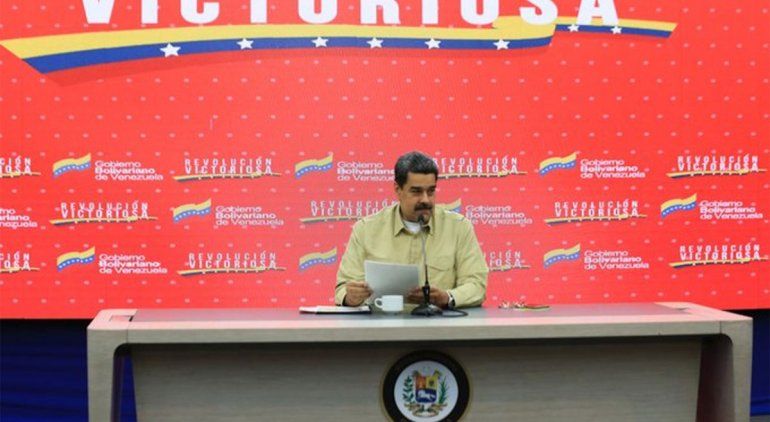 Maduro acusa a EE.UU. de empujarlo a una guerra con Brasil