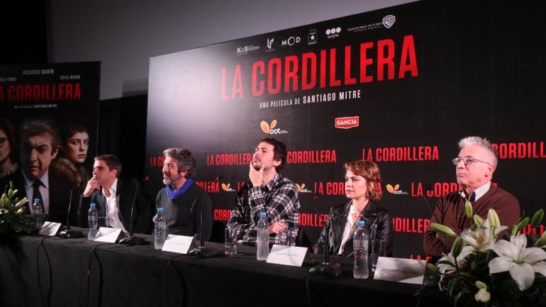 Quiere honestidad. Por ser la cinta una mirada crítica sobre el sistema político