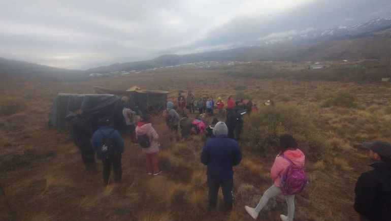 Toma en Aluminé: 90 familias reclaman por viviendas