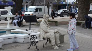 Marcelo Berbel estatua.jpg