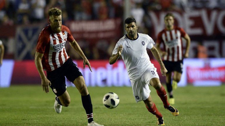 Estudiantes se le plantó de igual a igual al Rojo en el Libertadores de América y se llevó un triunfazo en el regreso de la Superliga.&nbsp;