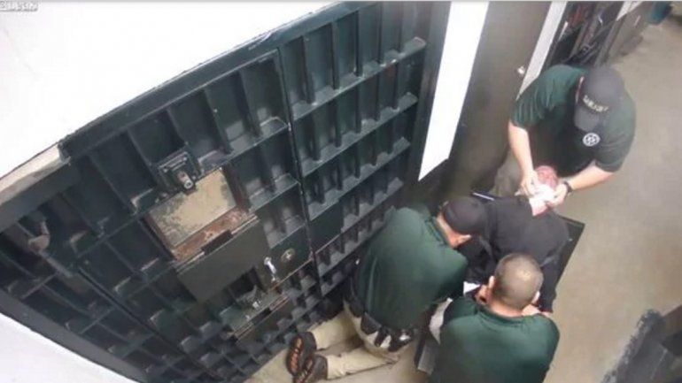 Tenía 40 quemaduras producto de descargas con una pistola Taser.