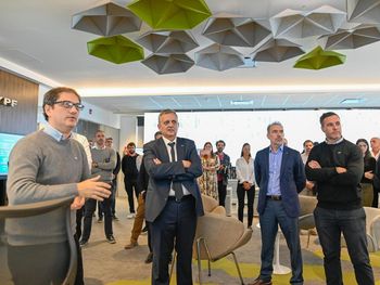 YPF inauguró el Real Time Intelligence Center en el Complejo Industrial La Plata.