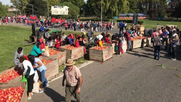 organizaciones se manifestaron con  el corte en los puentes carreteros 