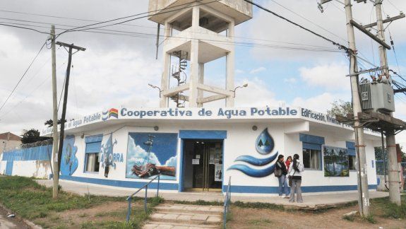 Se viene otro aumento del agua en Plottier y la boleta llegaría a $395 