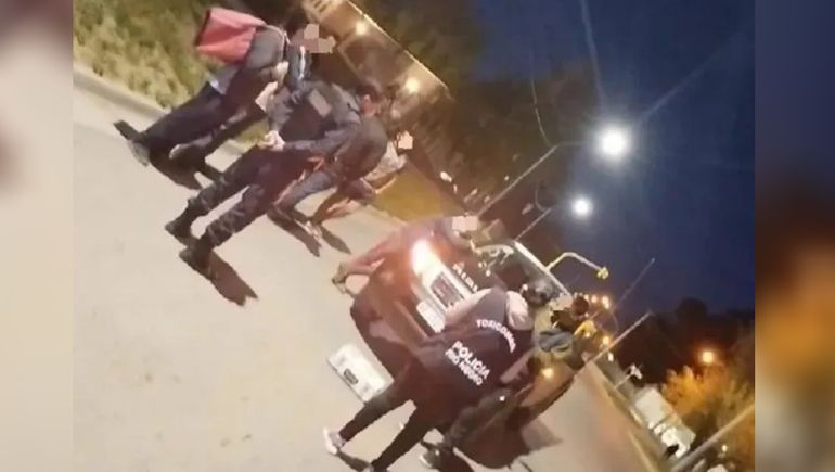 Escándalo con un abogado: lo atraparon con cocaína en un control policial