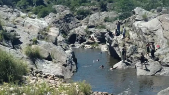 san luis: se arrojo a un pozo de agua para salvar a su hijo y murio ahogado san luis: se arrojo a un pozo de agua para salvar a su hijo y murio ahogado